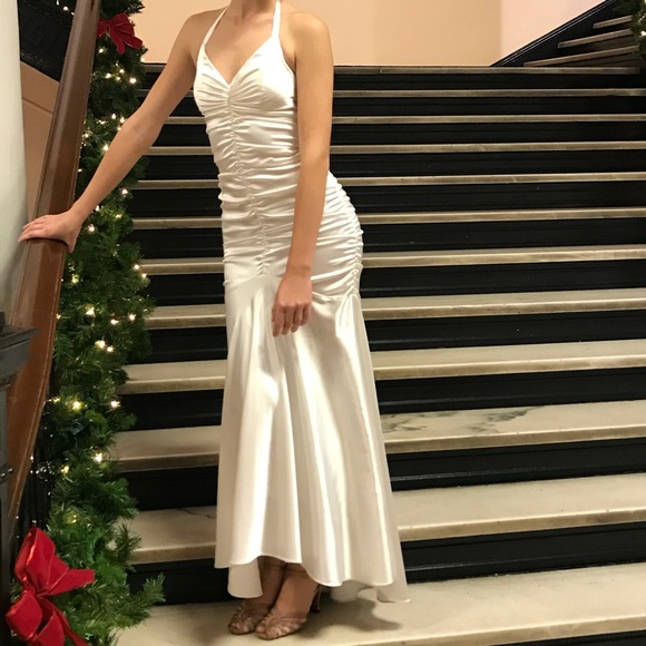 Vintage Wedding Dress - Picture 2 of 4